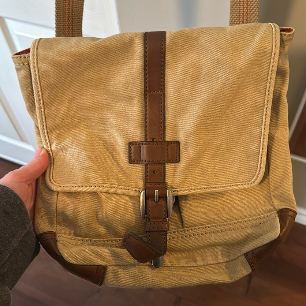 Tan Canvas Fossil crossbody bag